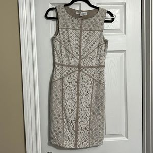 White and beige crochet style dress. Size 4. Like new conditions.